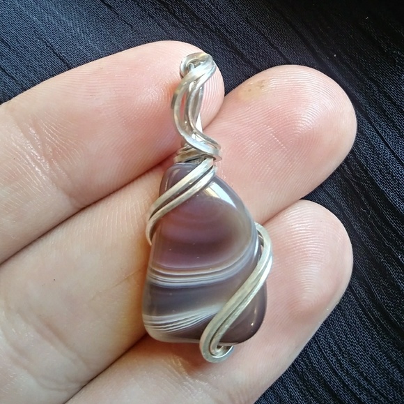 Mecca Wraps Jewelry - Simply Elegant pendant